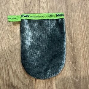 Brand new Norwex lint mitt